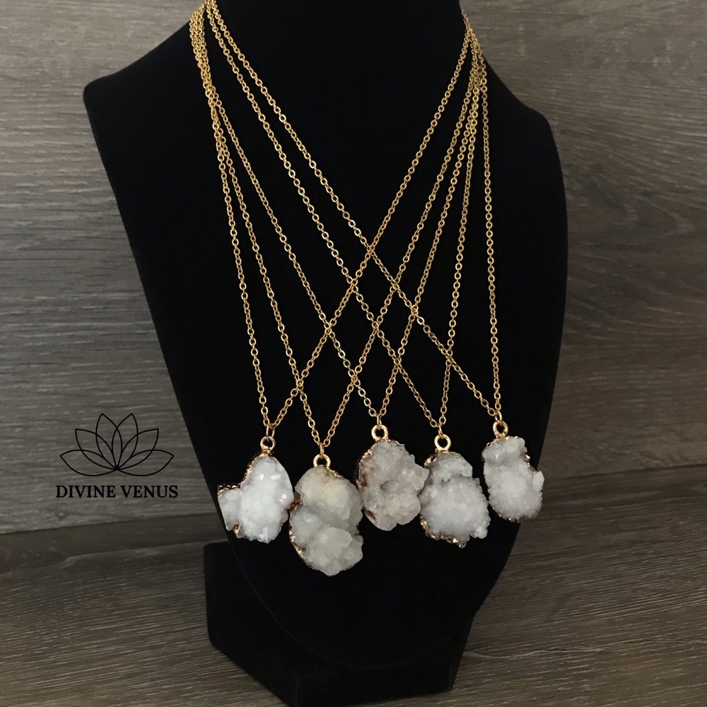 Druzy Agate, Whitesmoke, Natural, Gold Plated - Picture 9 of 11